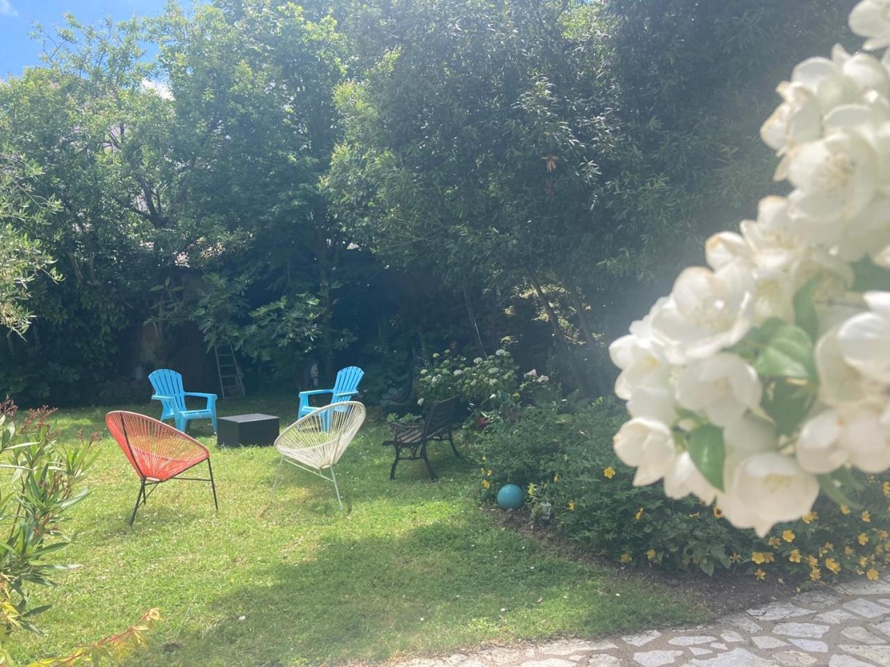 La Villa Des Roses Gite Chambres D'Hotes Piscine Chauffee Lucon Exterior photo